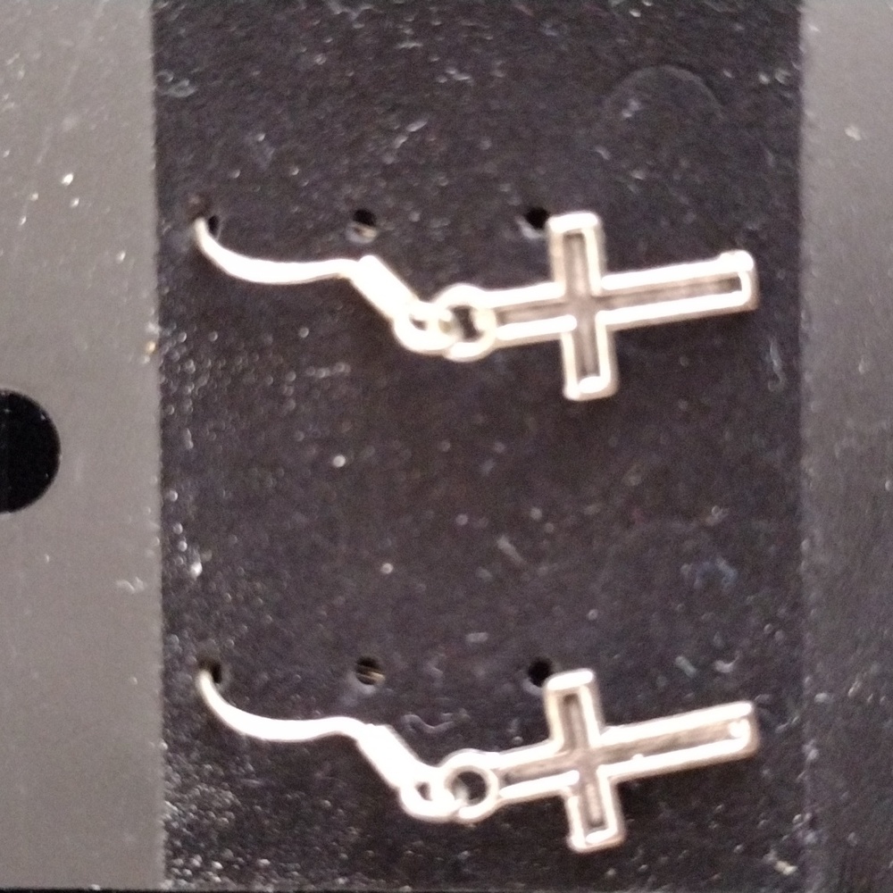 Silvertone Cross Earrings NWOT